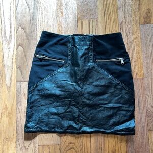 Fake leather and suede mini skirt